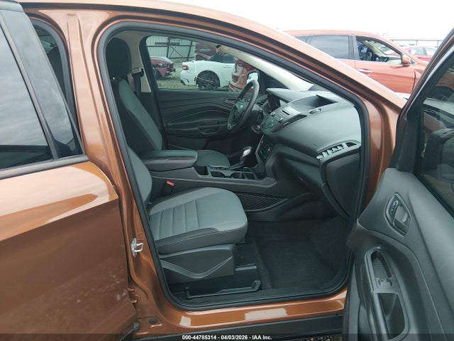 2017 Ford Escape S მანქანა იყიდება აუქციონზე, vin: 1FMCU0F76HUA27578, აუქციონის ნომერი: 44785314