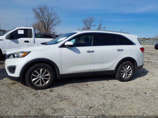 Продажа на аукционе авто 2017 Kia Sorento 2.4l Lx, vin: 5XYPG4A35HG288937, номер лота: 44785321