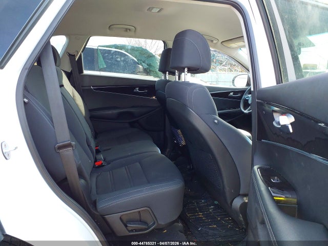 Продажа на аукционе авто 2017 Kia Sorento 2.4l Lx, vin: 5XYPG4A35HG288937, номер лота: 44785321