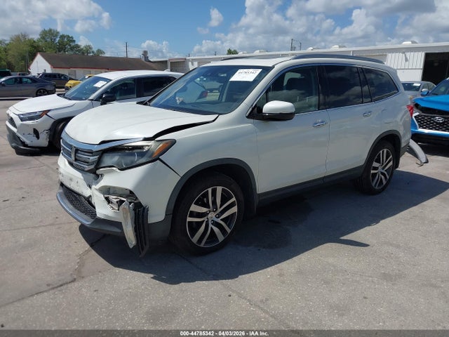 2017 HONDA PILOT 5FNYF6H06HB090826 Photo 1