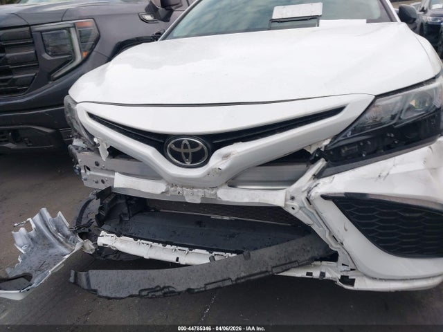 44785346 :رقم المزاد ، 4T1T11AK0NU029736 vin ، 2022 Toyota Camry Se Nightshade Edition مزاد بيع