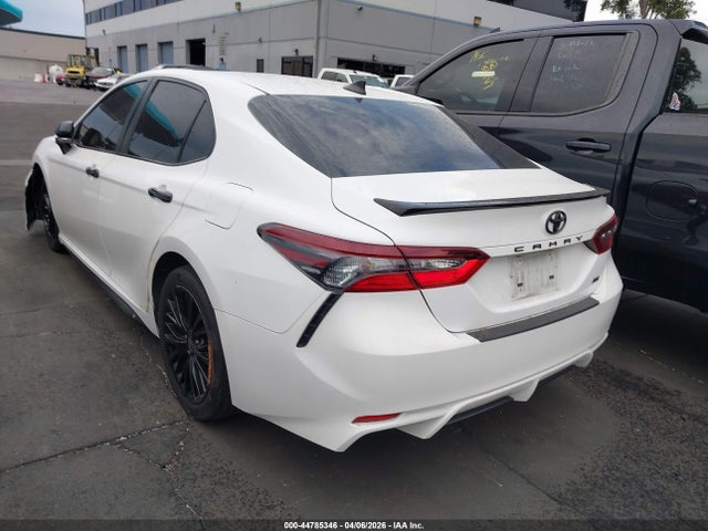 44785346 :رقم المزاد ، 4T1T11AK0NU029736 vin ، 2022 Toyota Camry Se Nightshade Edition مزاد بيع