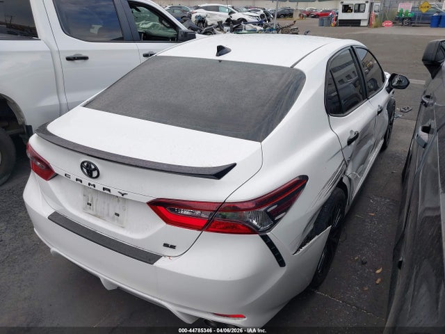 44785346 :رقم المزاد ، 4T1T11AK0NU029736 vin ، 2022 Toyota Camry Se Nightshade Edition مزاد بيع