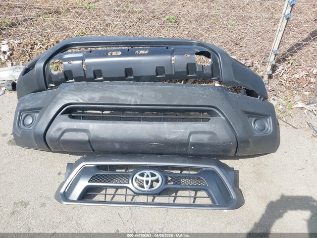 44785353 :رقم المزاد ، 5TFTX4CN8FX062060 vin ، 2015 Toyota Tacoma مزاد بيع