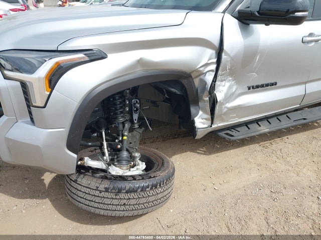 2026 Toyota Tundra Limited Crewmax 5.5' Bed მანქანა იყიდება აუქციონზე, vin: 5TFWA5DB8TX338774, აუქციონის ნომერი: 44785400