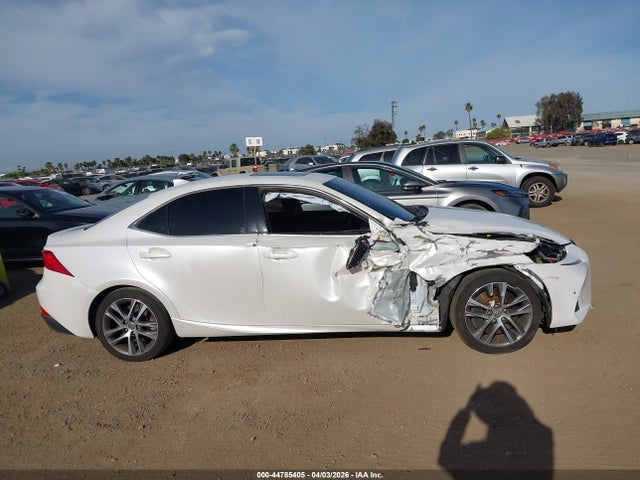 Lexus IS 300 2020 JTHDA1D24L5107462 Image 13