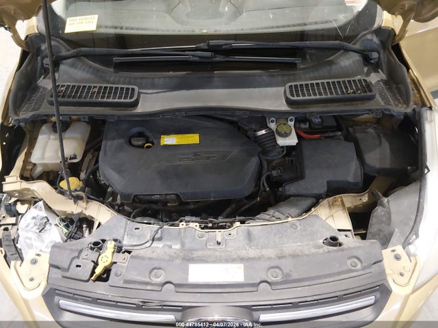 1FMCU0GXXFUB82890 Ford ESCAPE SE