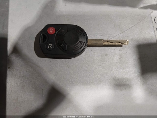 1FMCU0GXXFUB82890 Ford ESCAPE SE