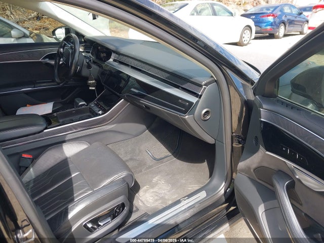 Auction sale of the 2019 Audi A8 L 55, vin: WAU8DAF84KN003366, lot number: 44785439