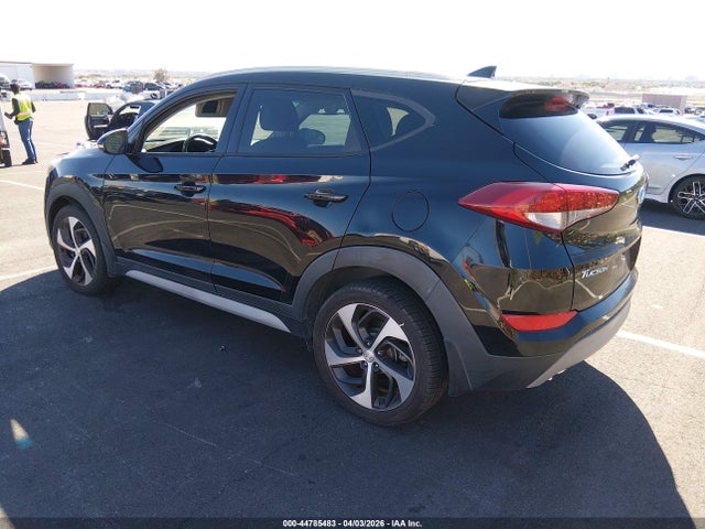 KM8J33AL8JU763587 Hyundai Tucson Sport