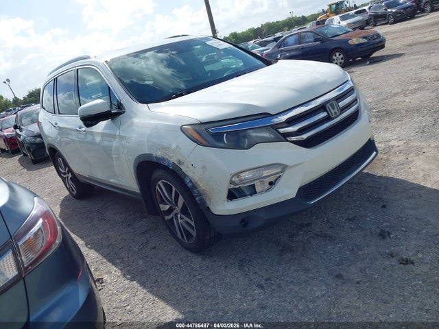 2017 HONDA PILOT 5FNYF5H95HB029699