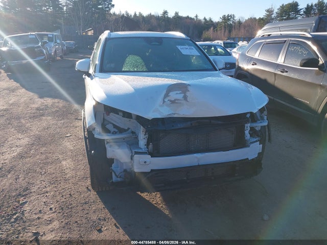 YV4L12UN4P2929308 Volvo Xc40 B5 Plus Bright Theme