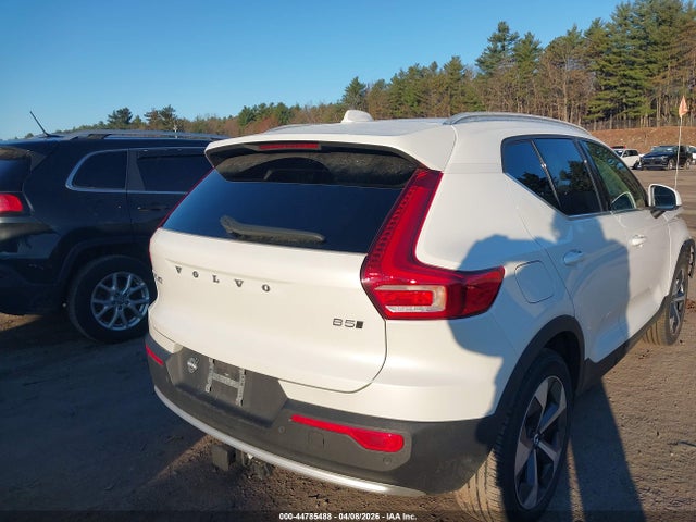 YV4L12UN4P2929308 Volvo Xc40 B5 Plus Bright Theme
