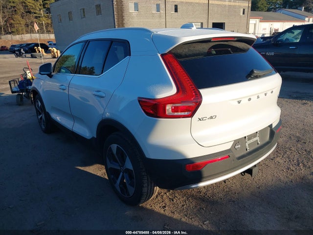 YV4L12UN4P2929308 Volvo Xc40 B5 Plus Bright Theme