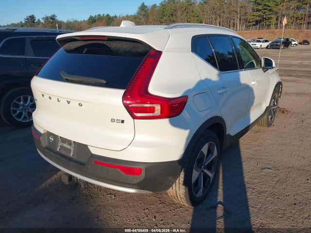 YV4L12UN4P2929308 Volvo Xc40 B5 Plus Bright Theme