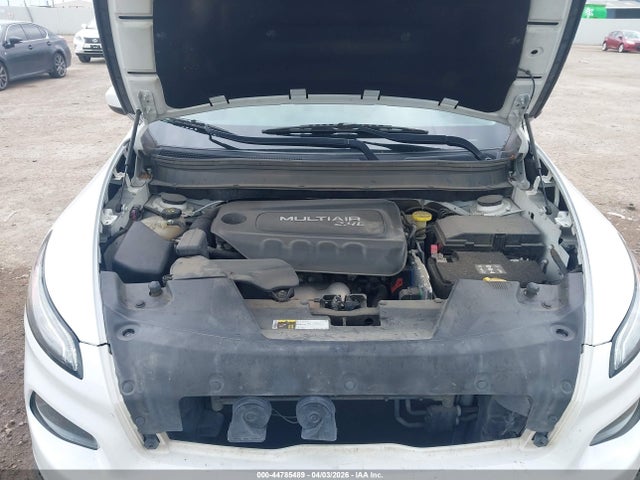2017 Jeep Cherokee Latitude Fwd მანქანა იყიდება აუქციონზე, vin: 1C4PJLCB5HW548322, აუქციონის ნომერი: 44785489