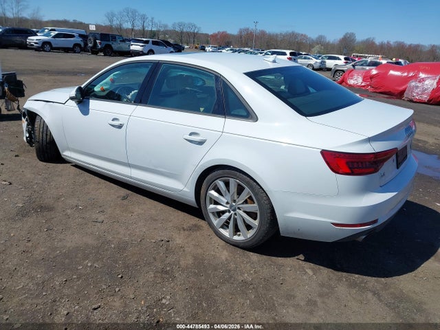 2017 AUDI A4 WAUANAF40HN070227 Photo 2