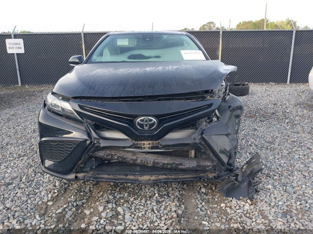 44785497 :رقم المزاد ، 4T1G11AK4NU041938 vin ، 2022 Toyota Camry Se/se Night Shade مزاد بيع