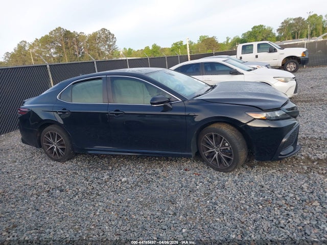 44785497 :رقم المزاد ، 4T1G11AK4NU041938 vin ، 2022 Toyota Camry Se/se Night Shade مزاد بيع
