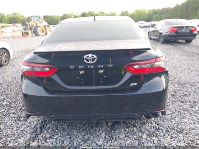 44785497 :رقم المزاد ، 4T1G11AK4NU041938 vin ، 2022 Toyota Camry Se/se Night Shade مزاد بيع