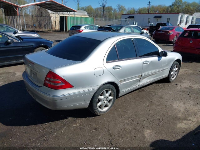 2001 Mercedes-benz C 320 მანქანა იყიდება აუქციონზე, vin: WDBRF64J41F022401, აუქციონის ნომერი: 44785504