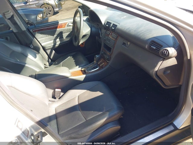 2001 Mercedes-benz C 320 მანქანა იყიდება აუქციონზე, vin: WDBRF64J41F022401, აუქციონის ნომერი: 44785504