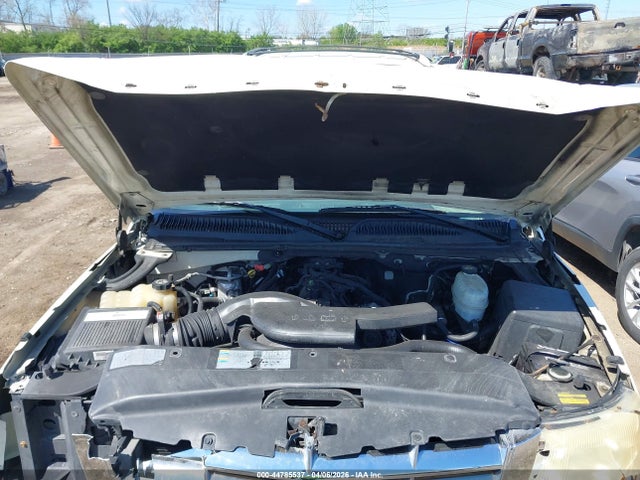 44785537 :رقم المزاد ، 1GYEK63NX3R285133 vin ، 2003 Cadillac Escalade Standard مزاد بيع