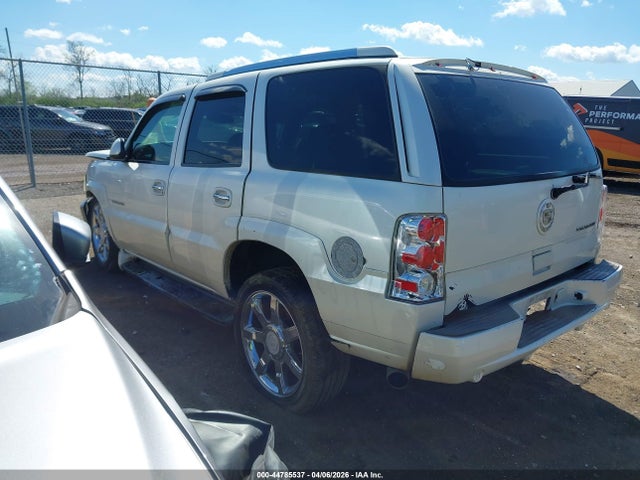 44785537 :رقم المزاد ، 1GYEK63NX3R285133 vin ، 2003 Cadillac Escalade Standard مزاد بيع