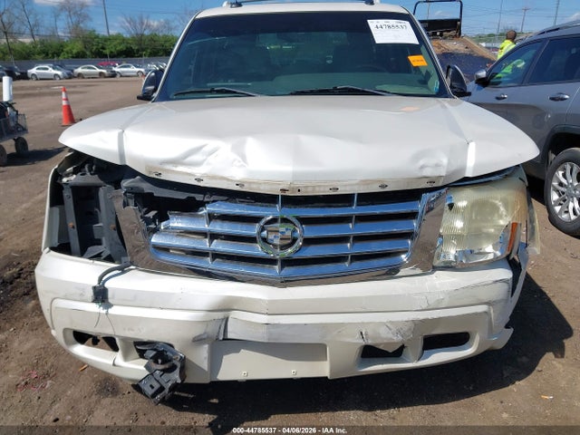 44785537 :رقم المزاد ، 1GYEK63NX3R285133 vin ، 2003 Cadillac Escalade Standard مزاد بيع