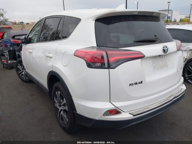 JTMZFREV4JJ727149 Toyota RAV4 LE