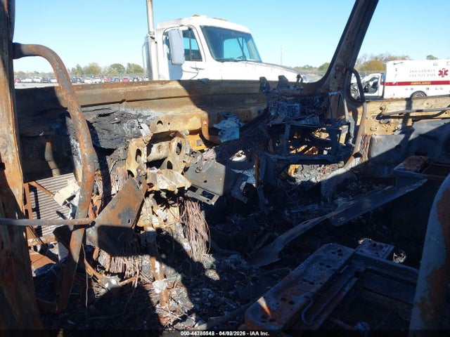 44785548 :رقم المزاد ، 4V4NC9EG7JN996901 vin ، 2018 Volvo Vnl مزاد بيع