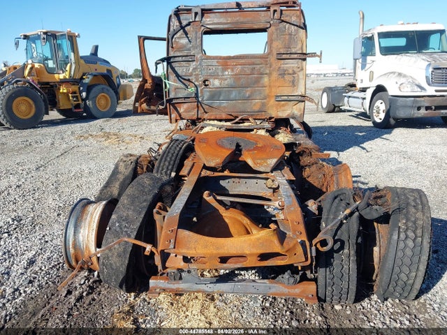 44785548 :رقم المزاد ، 4V4NC9EG7JN996901 vin ، 2018 Volvo Vnl مزاد بيع
