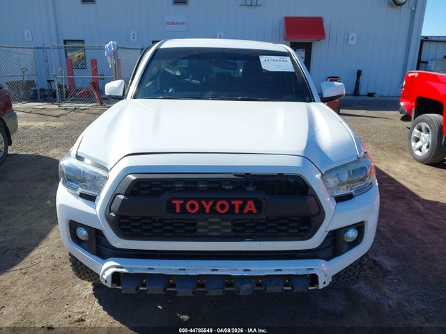 3TMCZ5ANXJM185909 Toyota Tacoma Trd Off Road