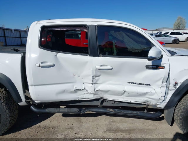 3TMCZ5ANXJM185909 Toyota Tacoma Trd Off Road