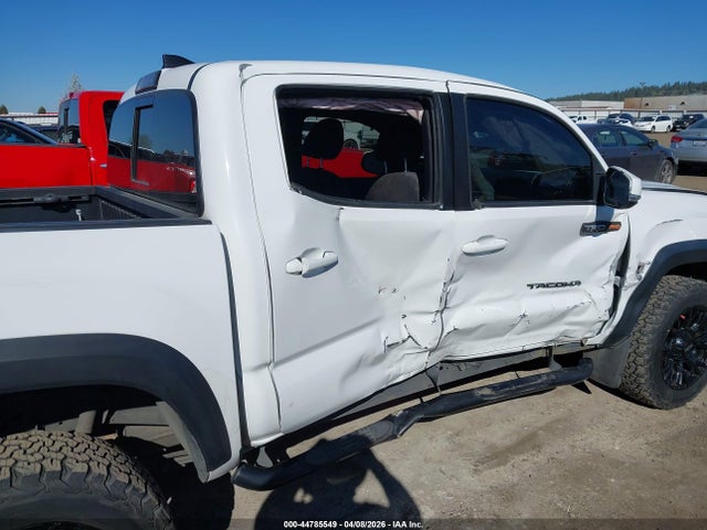 3TMCZ5ANXJM185909 Toyota Tacoma Trd Off Road