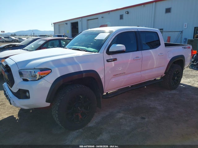 3TMCZ5ANXJM185909 Toyota Tacoma Trd Off Road