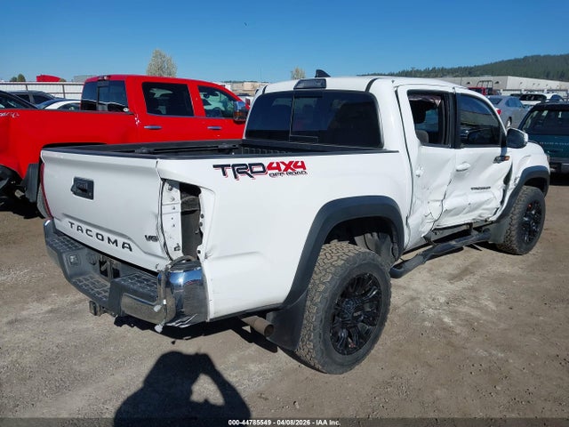 3TMCZ5ANXJM185909 Toyota Tacoma Trd Off Road