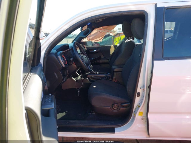 3TMCZ5ANXJM185909 Toyota Tacoma Trd Off Road