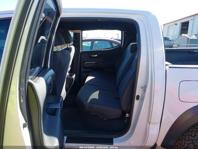3TMCZ5ANXJM185909 Toyota Tacoma Trd Off Road