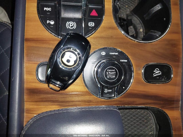 SJAAM2ZV8KC027341 Bentley Bentayga V8