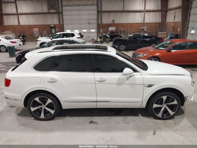 SJAAM2ZV8KC027341 Bentley Bentayga V8