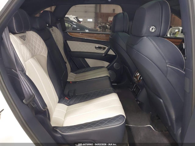 SJAAM2ZV8KC027341 Bentley Bentayga V8