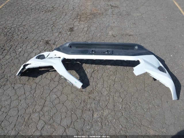 2T3F1RFV6NW281822 Toyota RAV4 LE