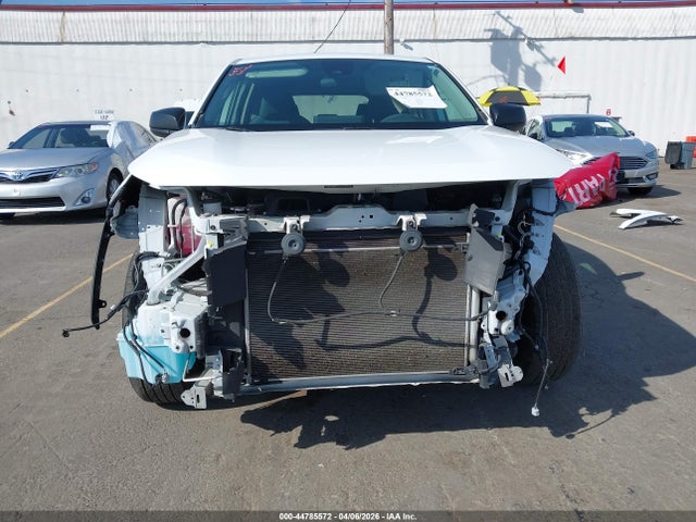 2T3F1RFV6NW281822 Toyota RAV4 LE