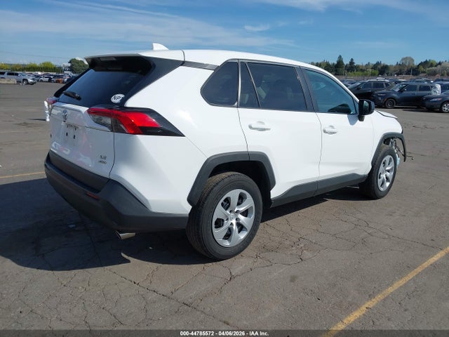 2T3F1RFV6NW281822 Toyota RAV4 LE