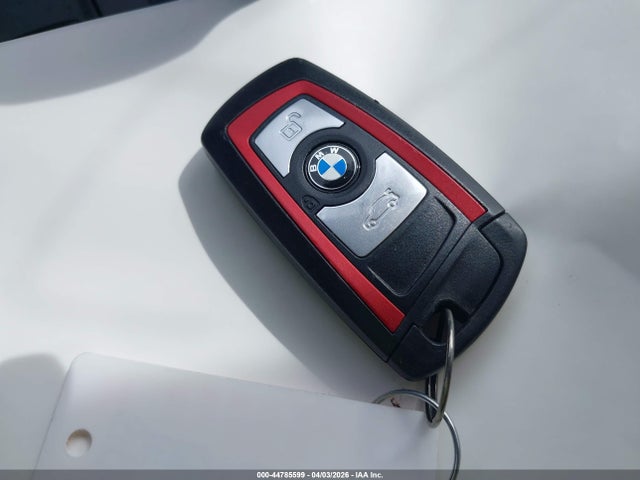 44785599 :رقم المزاد ، WBA3B5G5XFNS15982 vin ، 2015 Bmw 328i Xdrive مزاد بيع