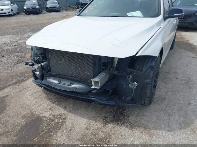 44785599 :رقم المزاد ، WBA3B5G5XFNS15982 vin ، 2015 Bmw 328i Xdrive مزاد بيع