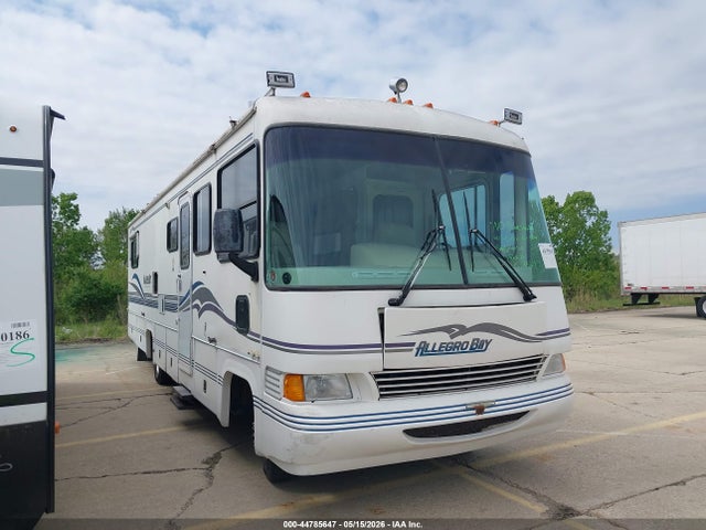 Auction sale of the 1997 Ford F530 Super Duty, vin: 3FCMF53GXVJA13060, lot number: 44785647