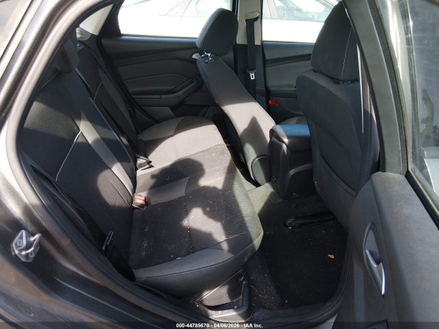 1FADP3F24EL438927 Ford FOCUS SE