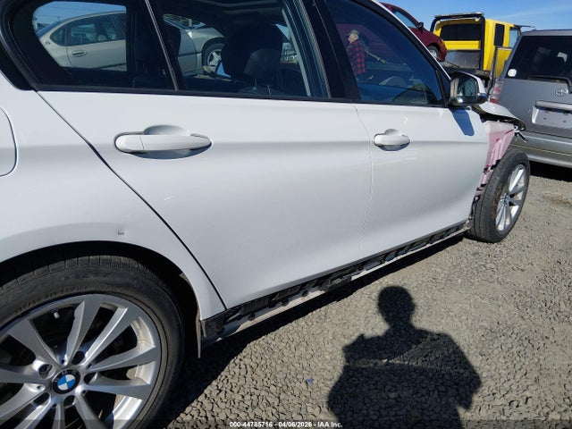 2017 Bmw 320i მანქანა იყიდება აუქციონზე, vin: WBA8E1G59HNU14465, აუქციონის ნომერი: 44785716